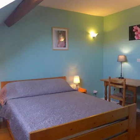 Spacieux Renove Avec Jardin Clos, 4 Chambres, Garage, Proche De Chaumont. - Fr-1-611-1 Holiday home *