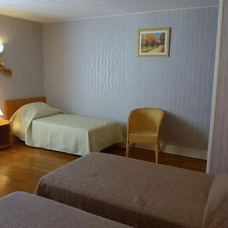 Spacieux Renove Avec Jardin Clos, 4 Chambres, Garage, Proche De Chaumont. - Fr-1-611-1 Holiday home Aubepierre-sur-Aube